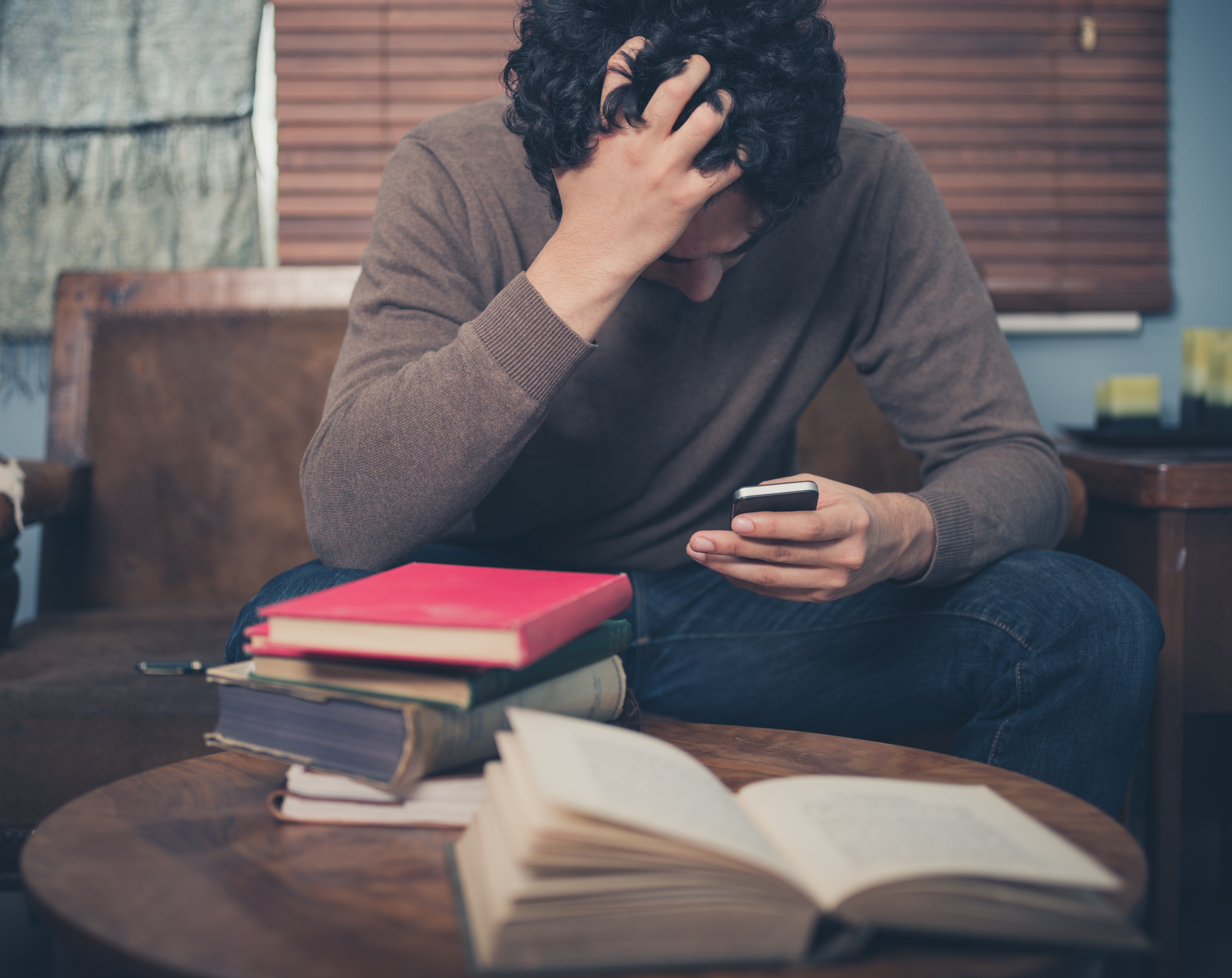 Chronic USCIS and ICE FOIA Delays Being Challenged in Court